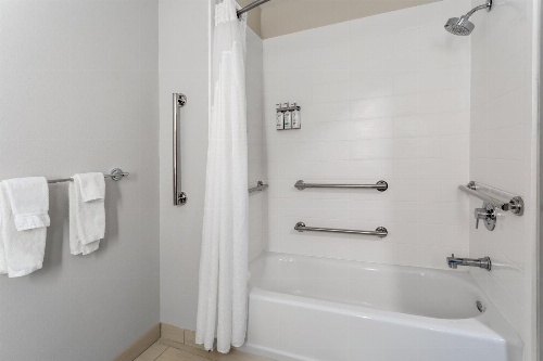 Holiday Inn Express Hotel & Suites Marana image 1