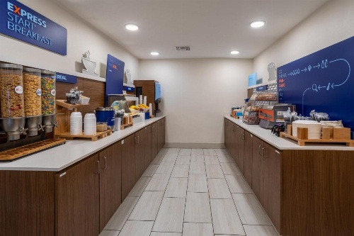 Holiday Inn Express Hotel & Suites Marana image 27